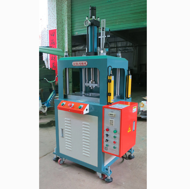 四柱兩板油壓機