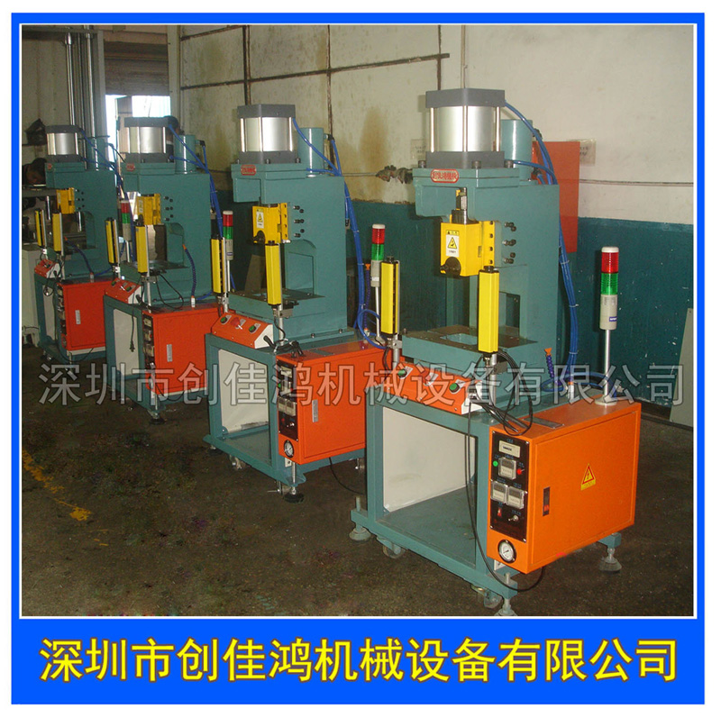 精密滑塊式氣動衝床